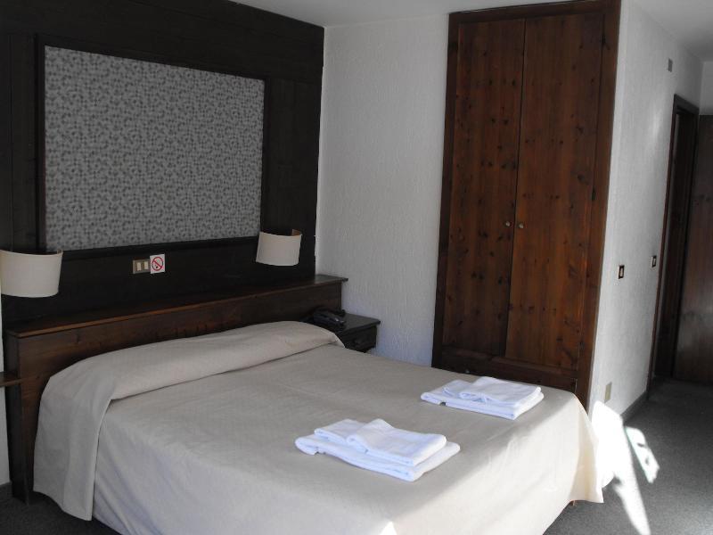 Hotel I Larici バルドネッキア エクステリア 写真