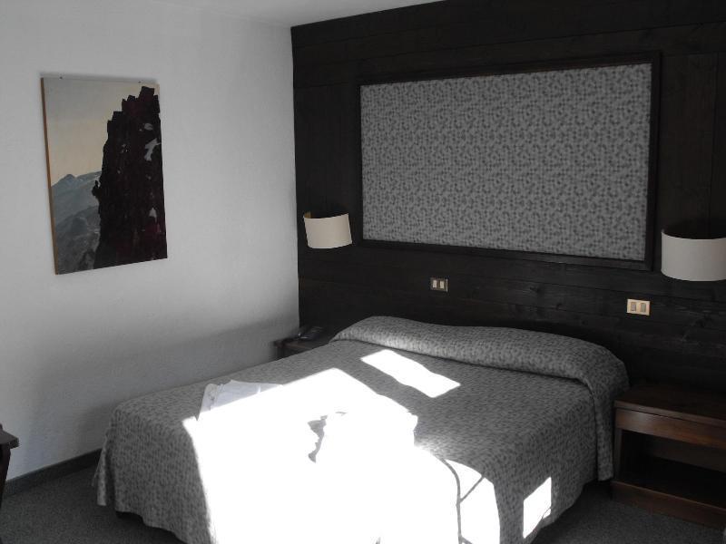 Hotel I Larici バルドネッキア エクステリア 写真