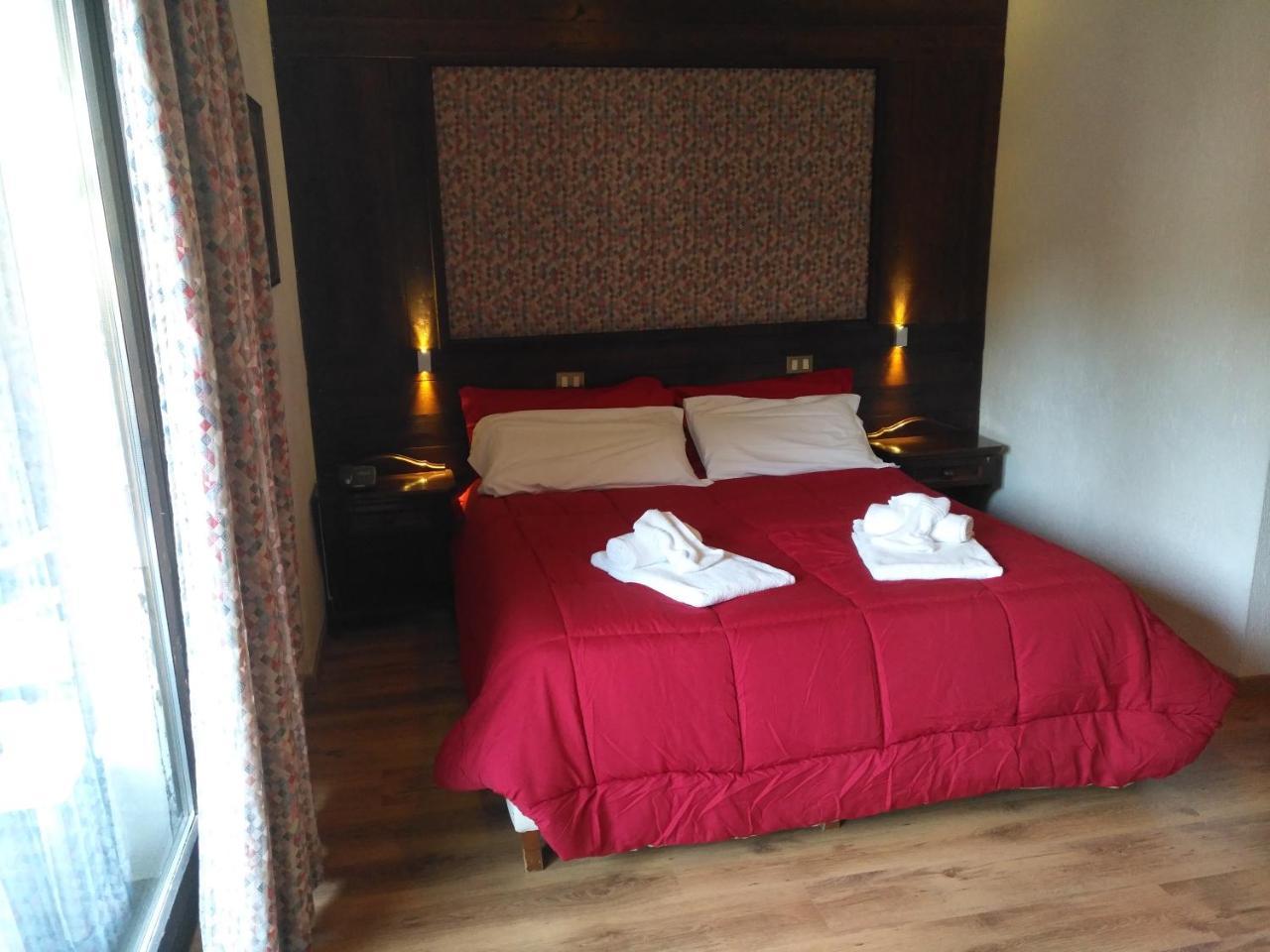 Hotel I Larici バルドネッキア エクステリア 写真