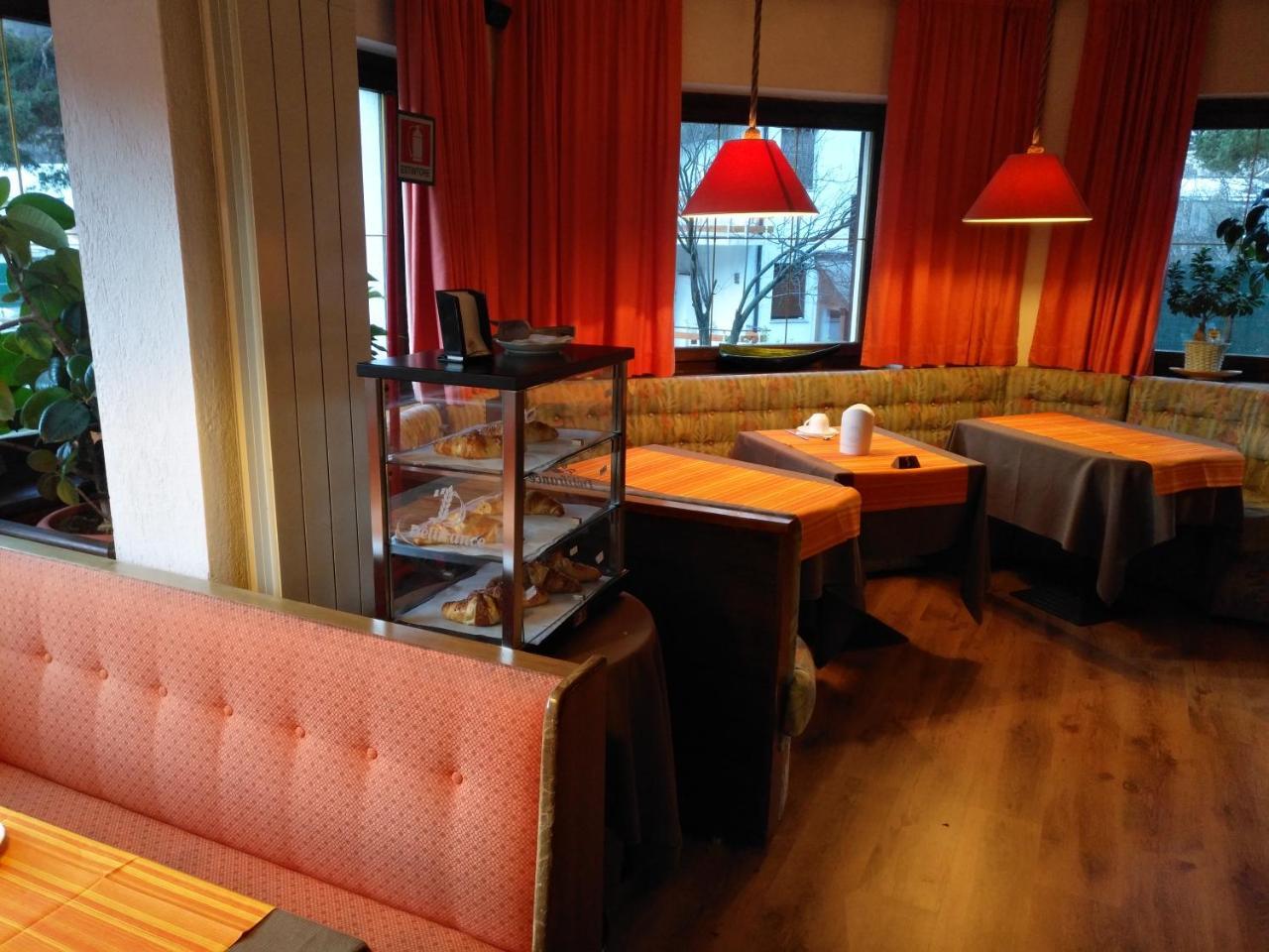 Hotel I Larici バルドネッキア エクステリア 写真